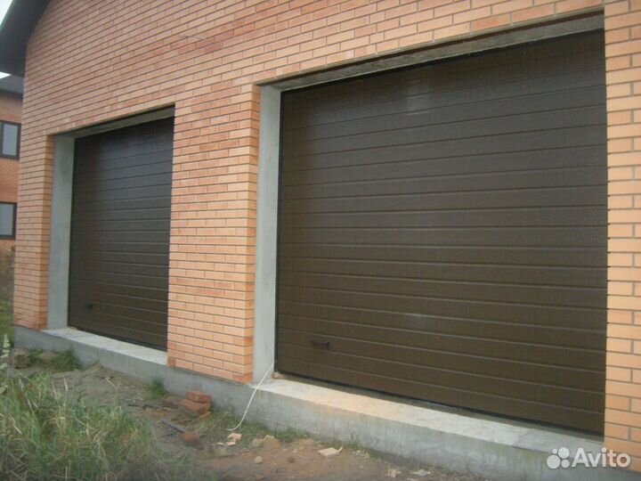 Секционные гаражные ворота Alutech Trend