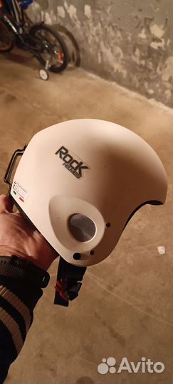 Шлем горнолыжный женский