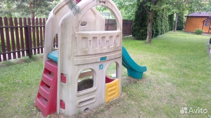 Детский игровой домик с горкой, детская горка