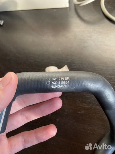 Патрубок охлаждения на volkswagen golf 4