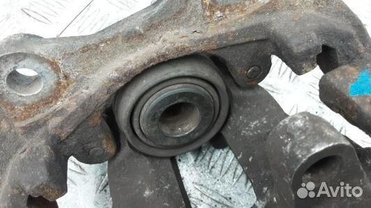 Суппорт тормозной задний правый mercedes benz E-cl