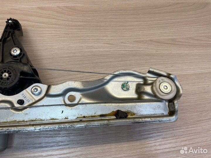 Стеклоподъемник передний правый LADA X-Ray