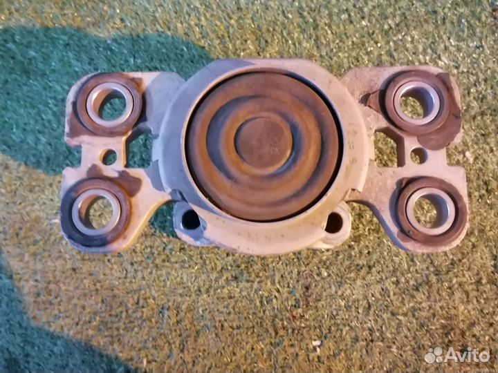 Опора двигателя (подушка двс) передняя левая 8G9N