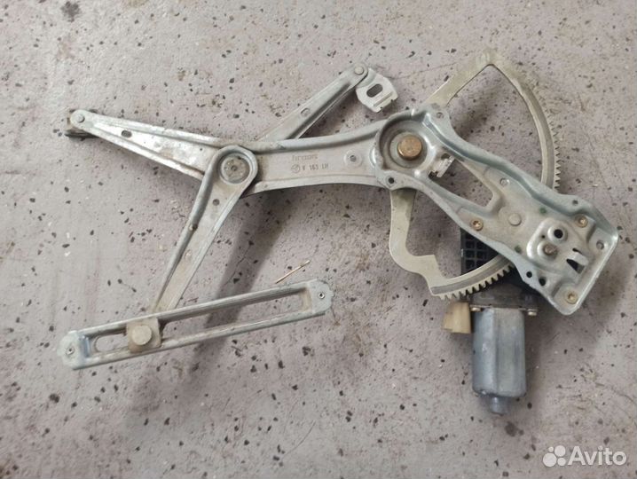 Стеклоподъемник электрический передний левый Merce