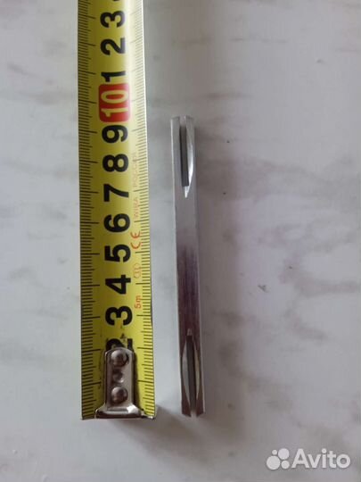 Личинка замка