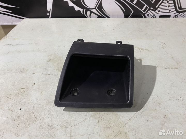 Ящик передней консоли BMW 5 E60