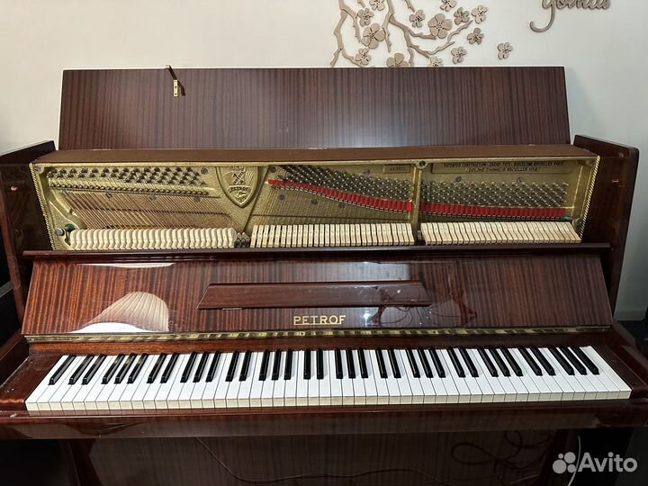 Пианино Petrof с идеально ровной клавиатурой