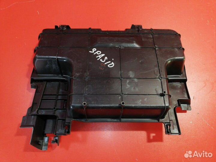 Ящик вещевой передний левый Toyota Corolla Spacio