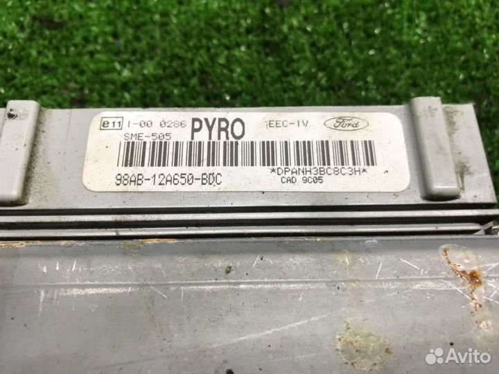 Блок управления двс Ford Focus MK1 eydk 1.8