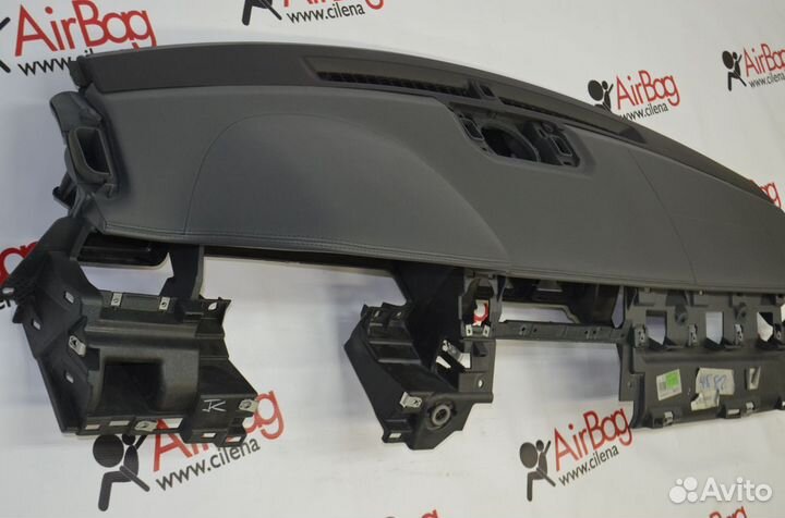 Торпедо панель приборов Range Rover Evoque