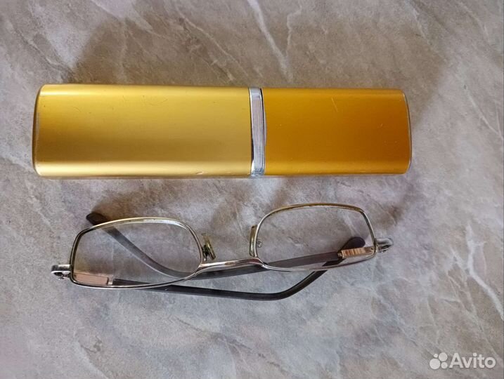 Футляр для очков