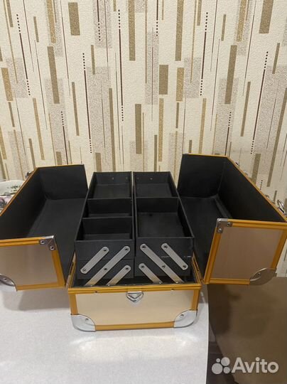 Бьюти кейс для визажиста