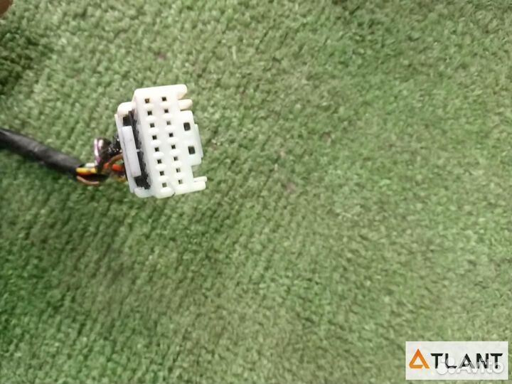 Зеркало переднее правое mitsubishi outlander