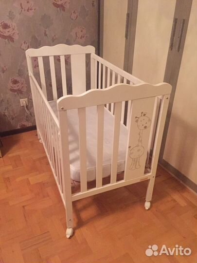 Кроватка детская испанской Фирмы Micuna белого цве