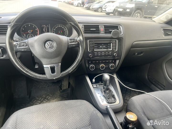 Volkswagen Jetta 1.6 AT, 2014, 425 000 км