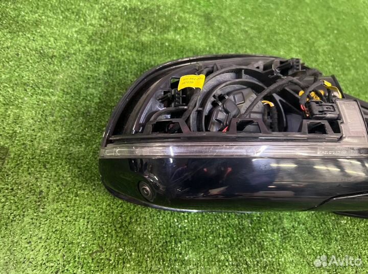 Зеркало правое Bmw X6 F96 2022