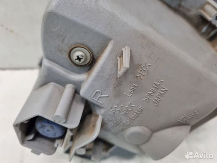 Фонарь противотуманный задний правый Toyota Land