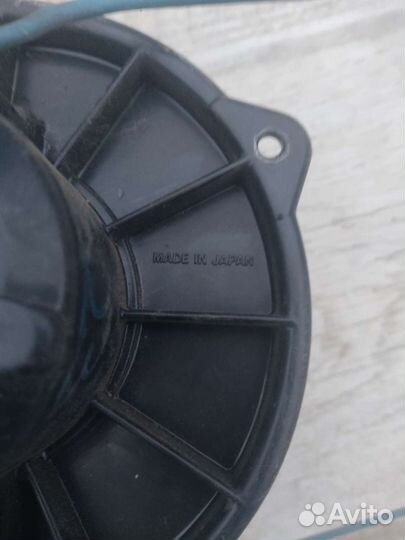 Моторчик печки Mazda 323 F BG 323F