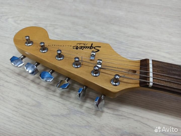 Электрогитара Fender Squier