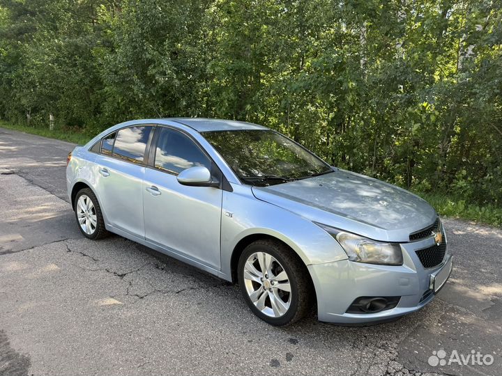 Chevrolet Cruze 1.8 AT, 2011, 186 000 км