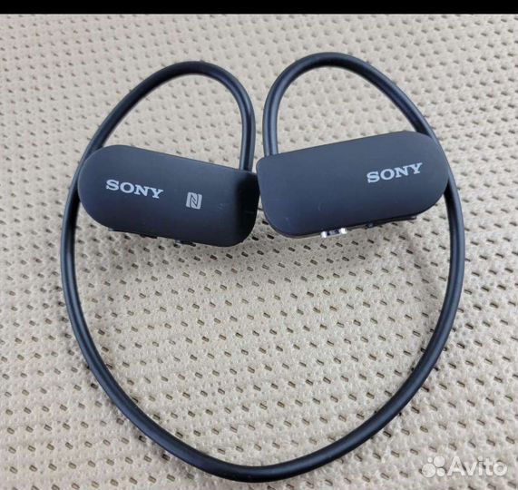Водонепрониц.плеер-наушники Sony NWZ-WS, 16 Gb