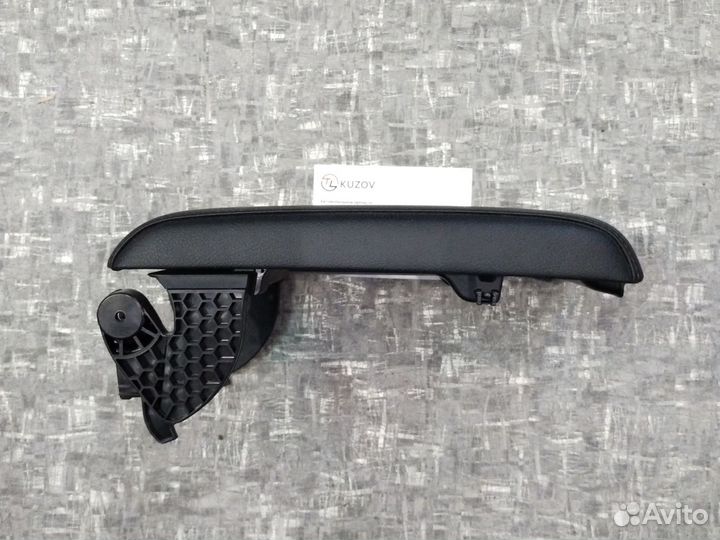 Крышка подлокотника Тойота Камри V50 черная