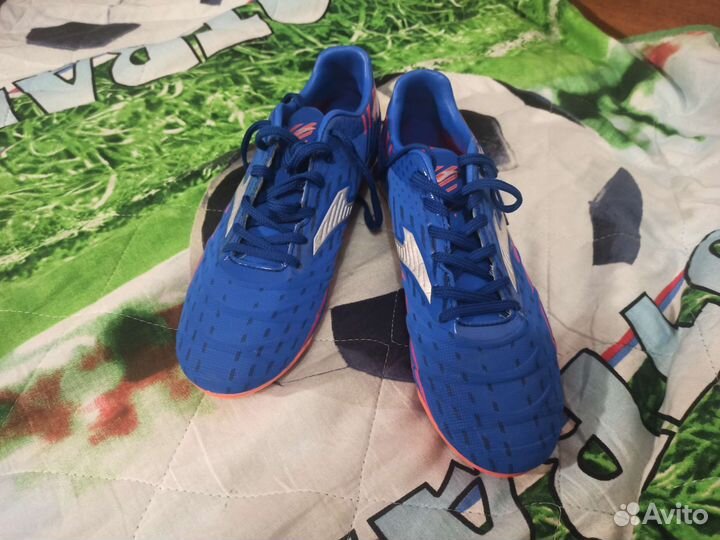 Футбольные бутсы