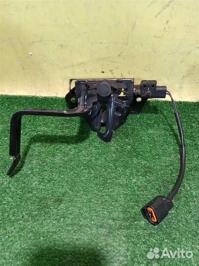 Замок капота Hyundai Santa Fe (TM) 2018