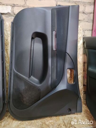 Обшивки дверей Mitsubishi Lancer 9