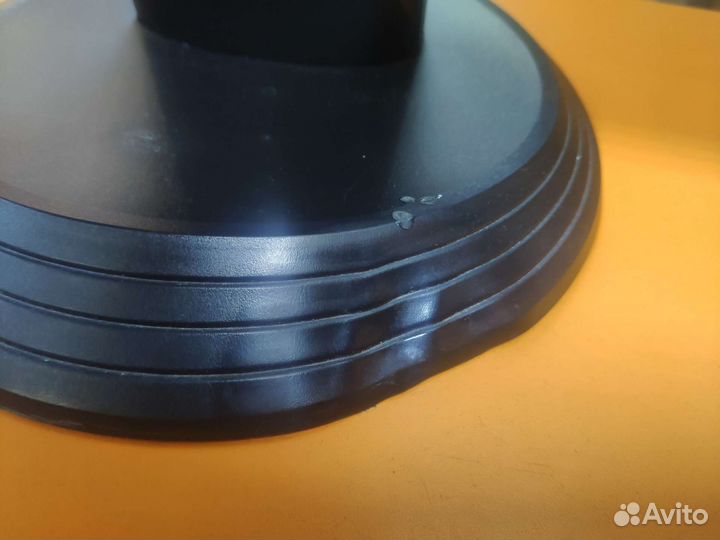 Монитор 22 дюйма