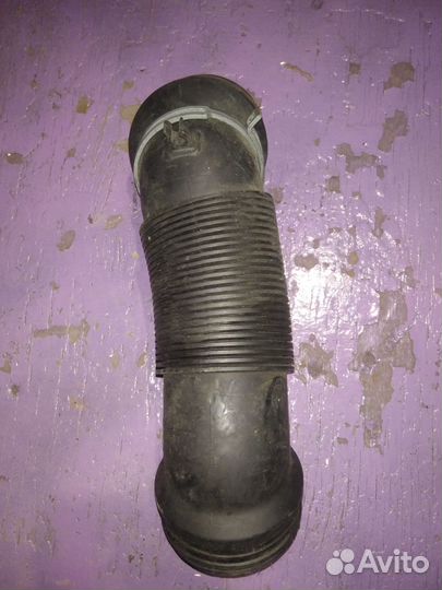 Патрубок воздушного фильтра VW Passat B6