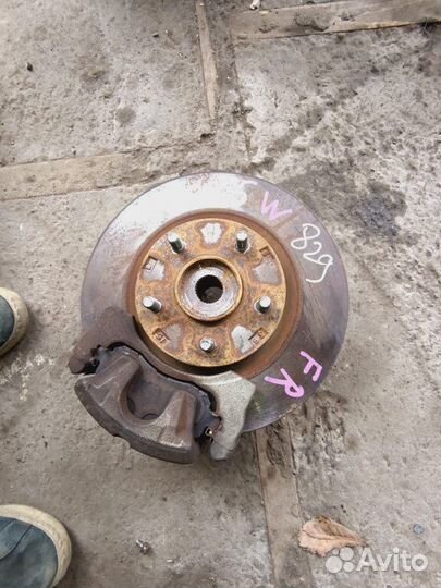 Ступица передняя правая Mitsubishi Outlander CW5W