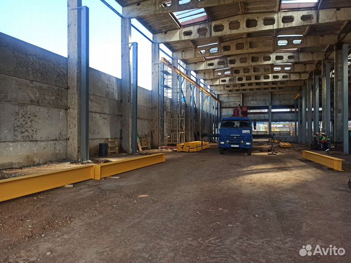 Прораб, снабженец, куратор