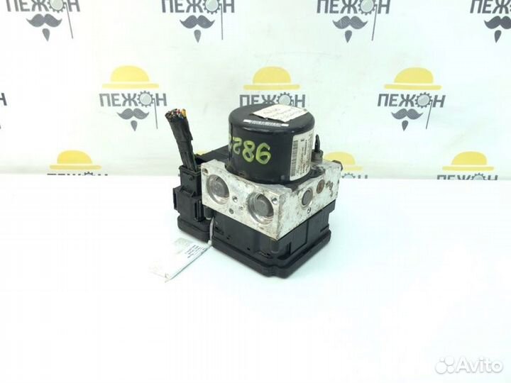 Блок ABS Ford Focus BK 1.6 2011