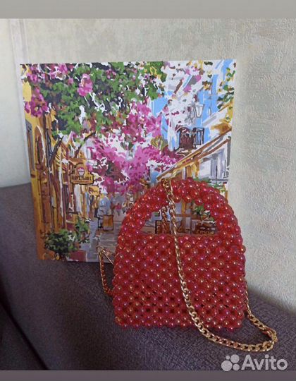 Сумки из бусин, ожерелья, заколки, серьги, кулоны