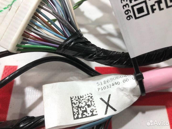 Электропроводка двери Tesla Model X 2019