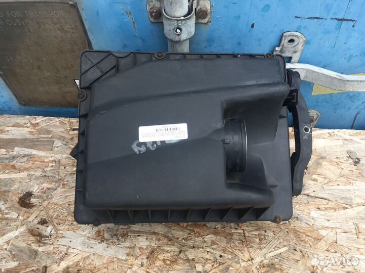 Корпус воздушного фильтра Opel Zafira B