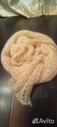 Палантин вязаный женский