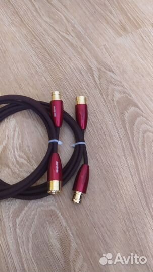 Межблочный кабель - AudioQuest Red Rive XLR