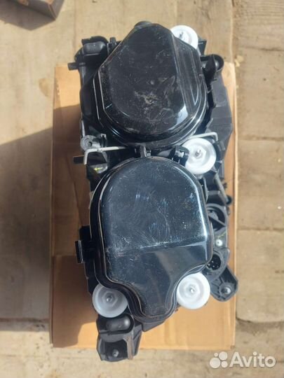 Mercedes Actros фара левая