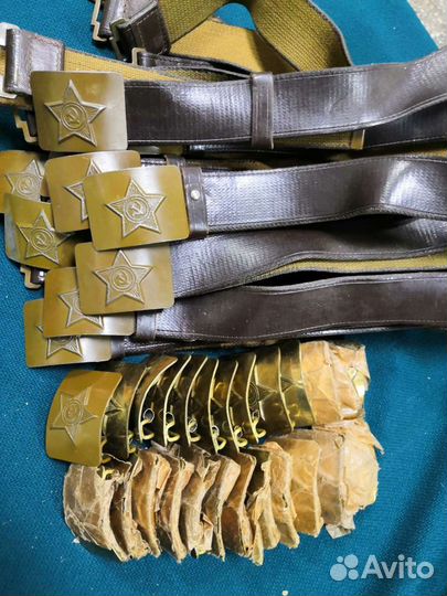 Ремень, солдатские шапки