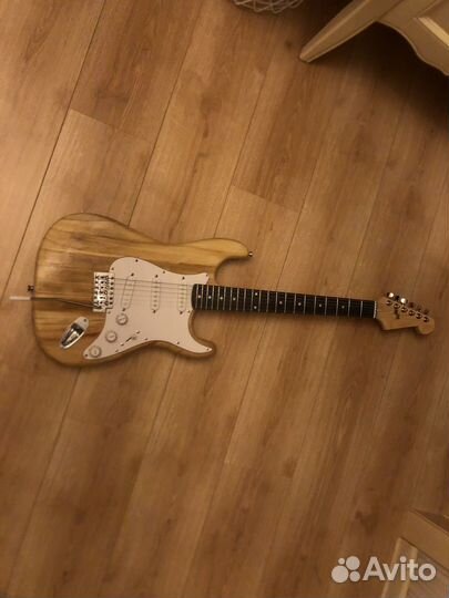 Электрогитара fender stratocaster natural