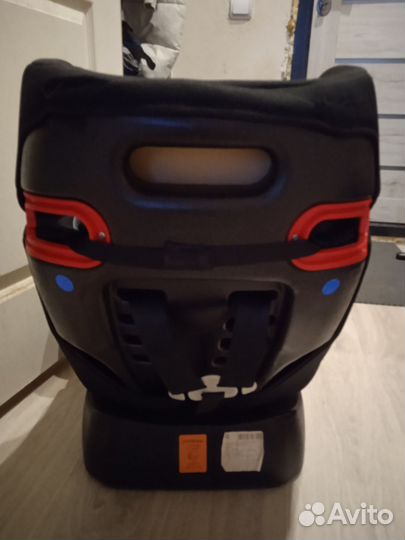 Автомобильное кресло