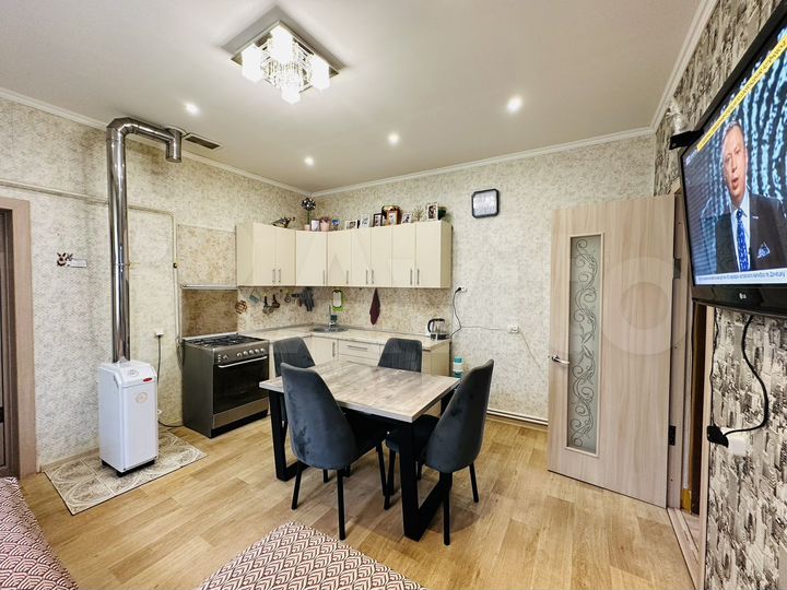 Дом 45 м² на участке 2,5 сот.