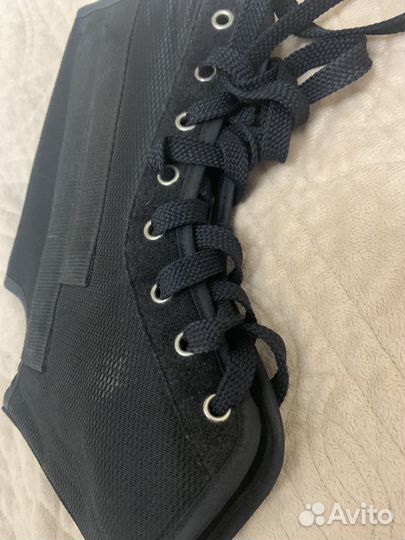 Бандаж на голеностопный сустав