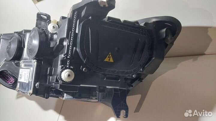 Фара правая Audi A6