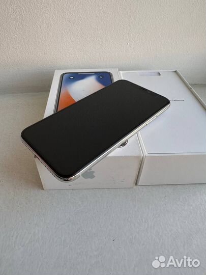 iPhone X, 64 ГБ