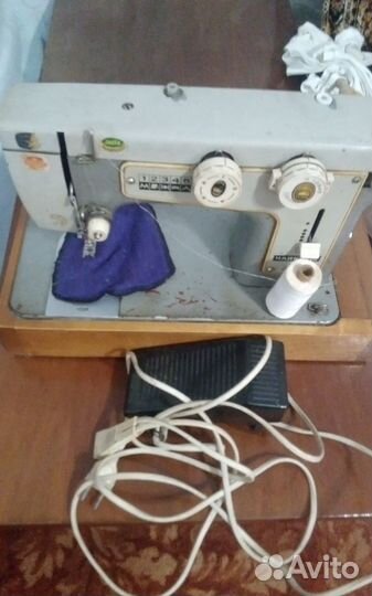 Швейная машинка чайка 3
