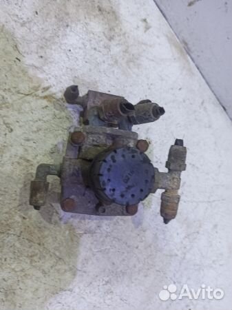 Клапан ускорительный