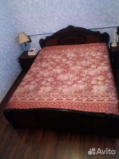 Продам спальный гарнитур